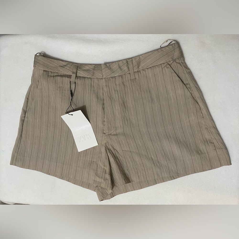 Zara Pinstripe Shorts Women XS Tan NEW Tailored High Rise 3152/429/087